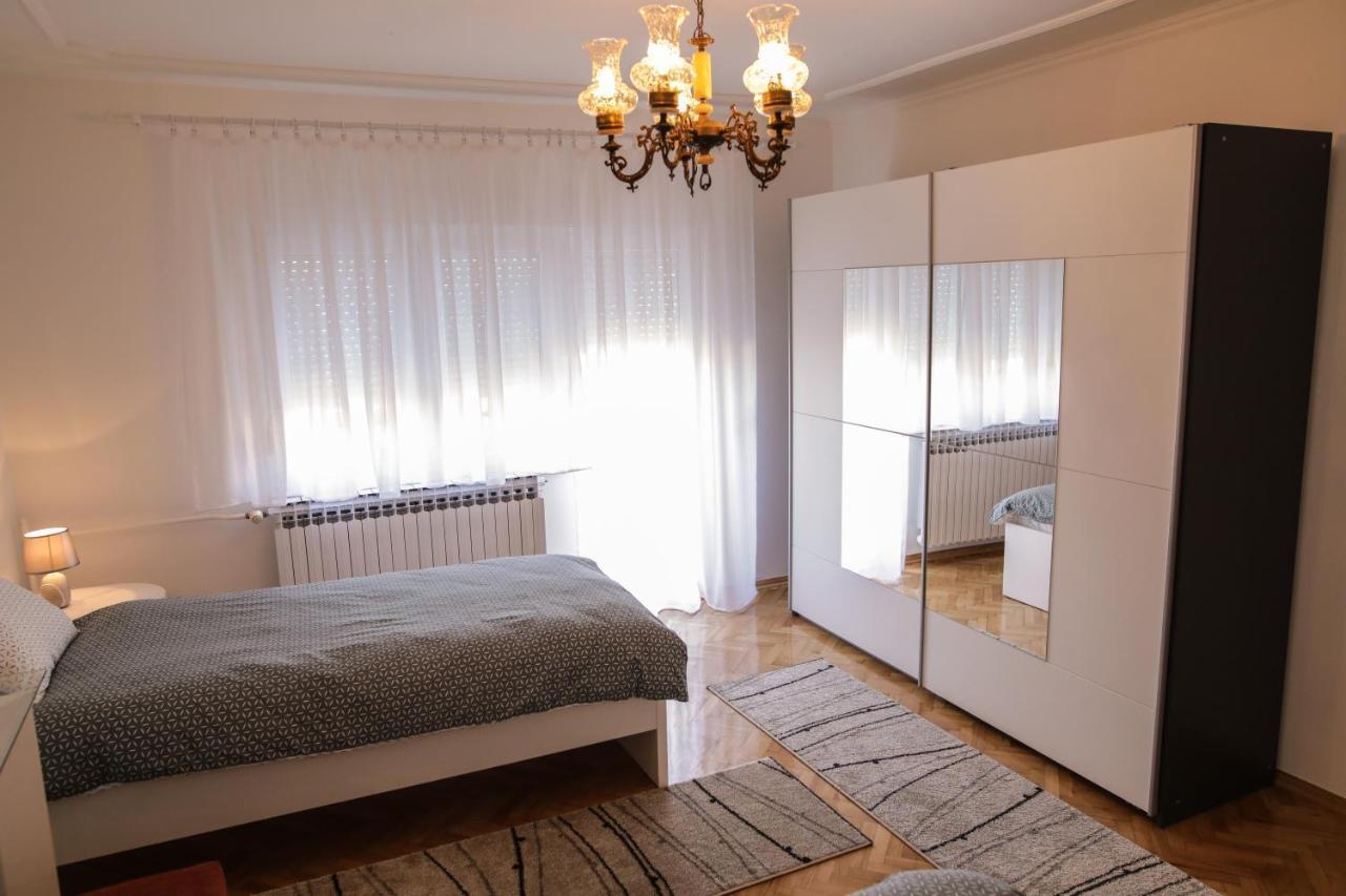 Apartman Kaya Apartamento Ðakovo Exterior foto